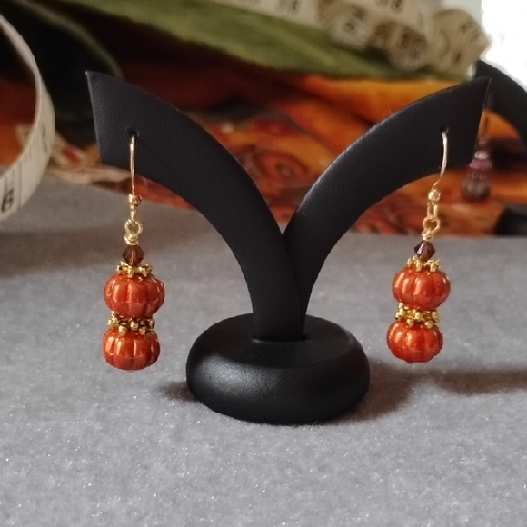 Hand Crafted Jewelry - 🎃Hand Crafted Pumpkin Beaded Earrings🎃